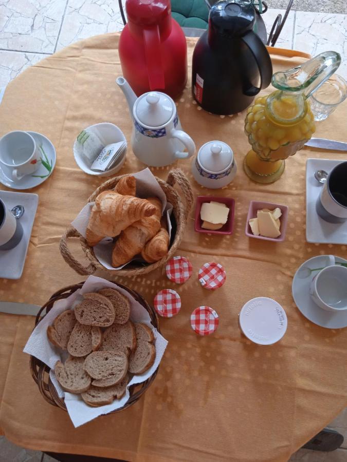 Chez Marie Acomodação com café da manhã Régusse Exterior foto